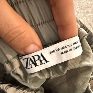 Zara Women's Olive Wide-Leg Jeans